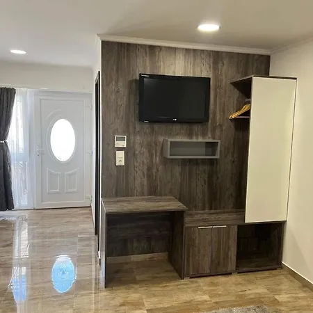 Andora Vendeghaz -